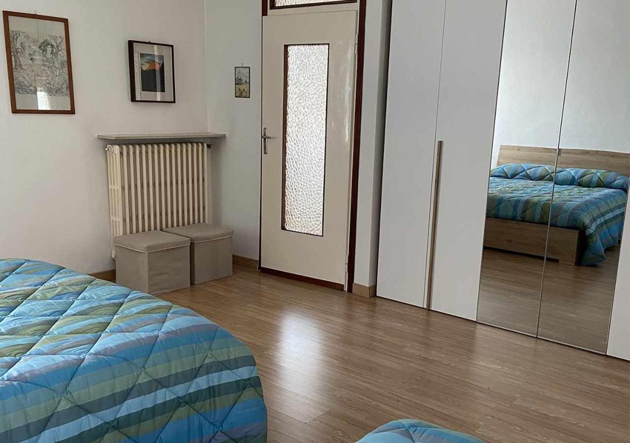 Casa Vacanza Amelia Apartment Bosisio Parini Luaran gambar